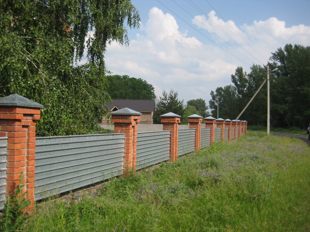 Производство садовой мебели, лавочек и шезлонгов. Более дешевый вариант ограждения, выполненный компанией Протон